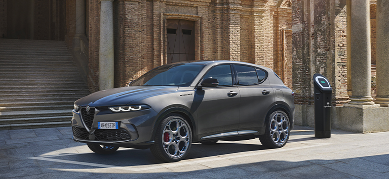 Public charging of hybrid cars - Alfa Romeo